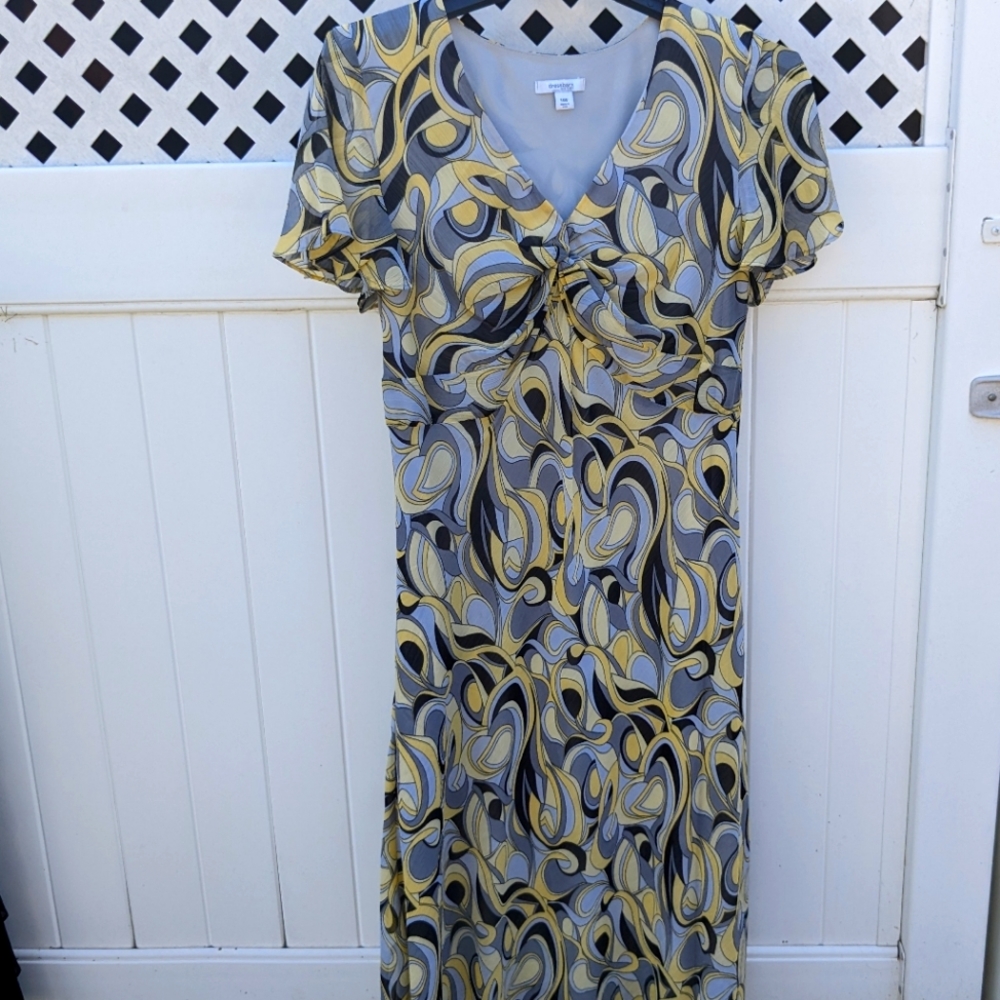 Dress Barn women's size 14W yellow, black and gray patterned dress.